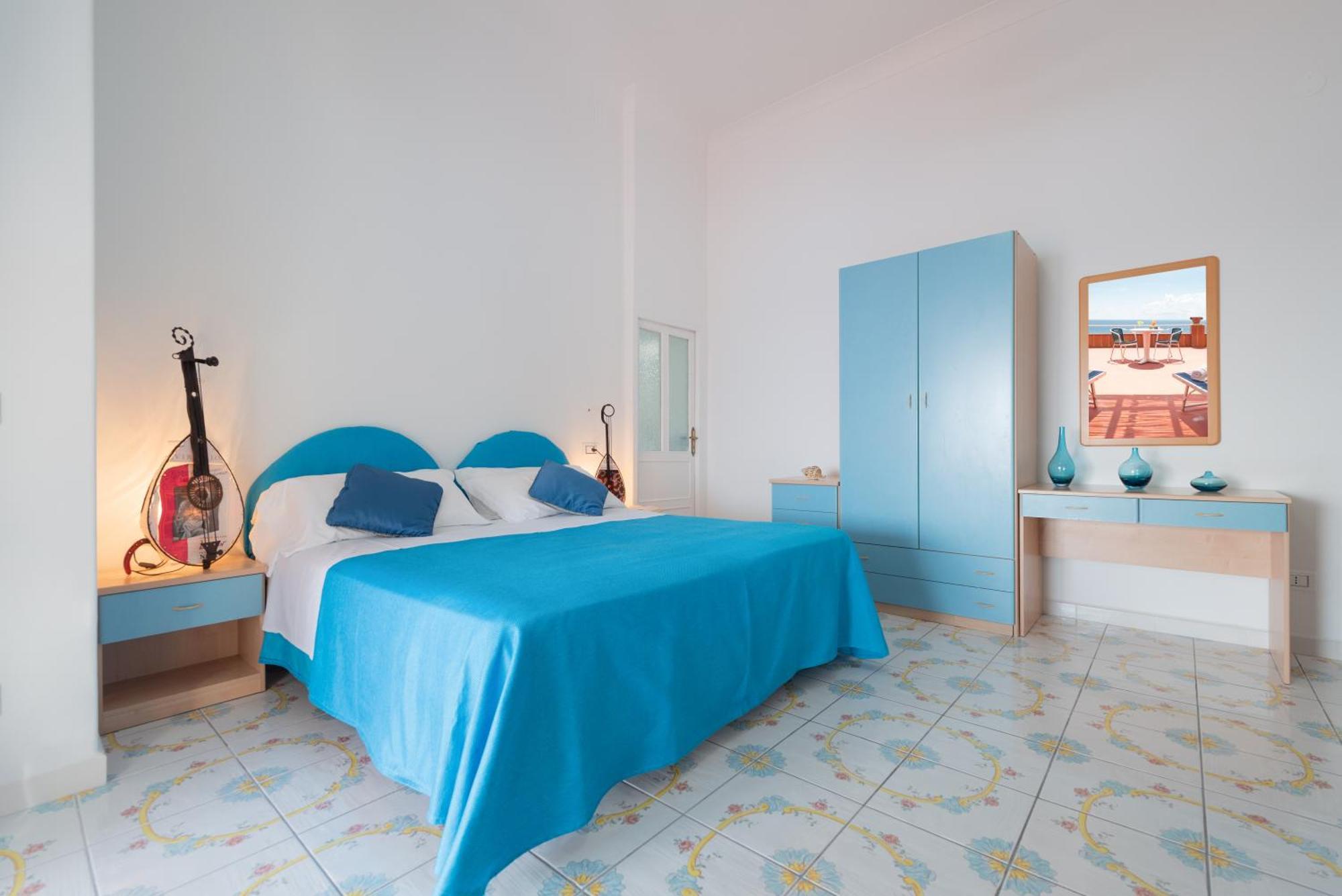 Hotel Villa Sirena Sant'Angelo  Экстерьер фото
