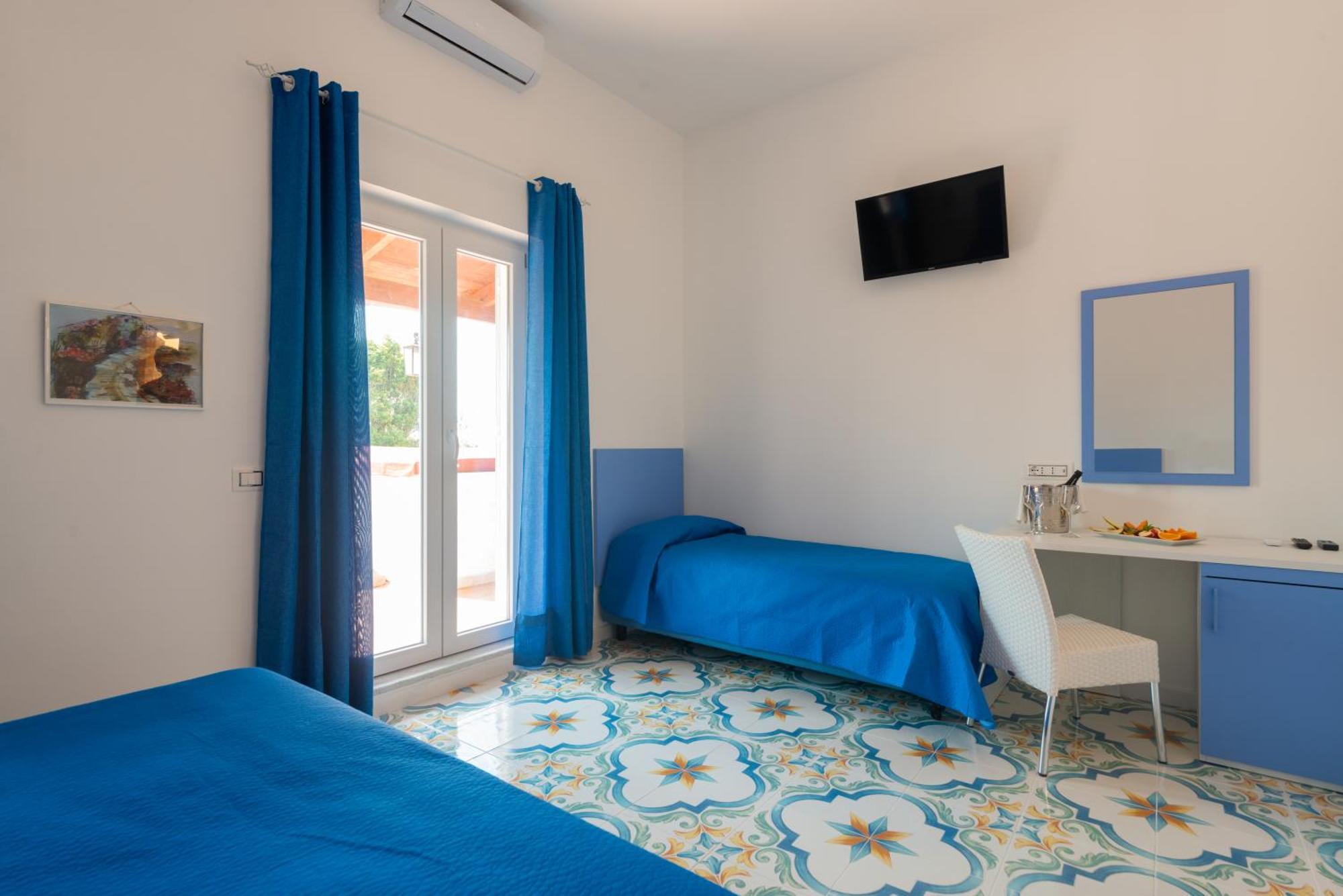 Hotel Villa Sirena Sant'Angelo  Экстерьер фото