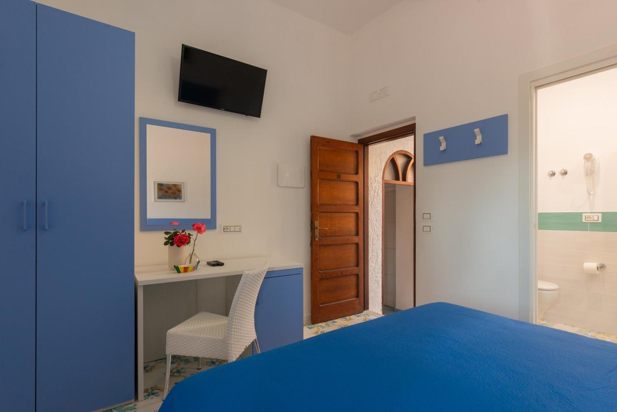 Hotel Villa Sirena Sant'Angelo  Экстерьер фото