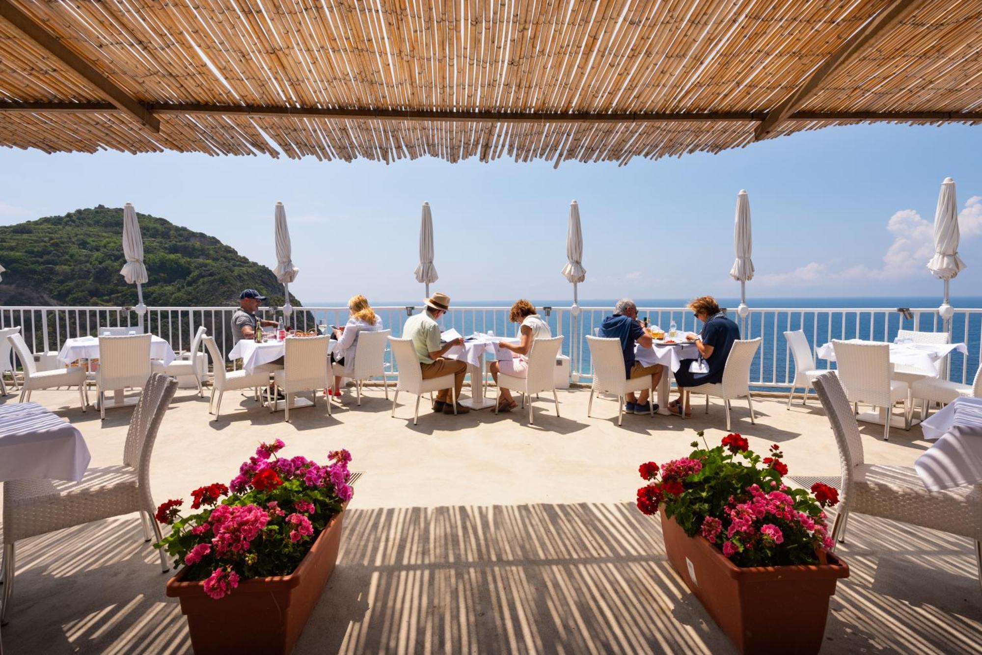 Hotel Villa Sirena Sant'Angelo  Экстерьер фото